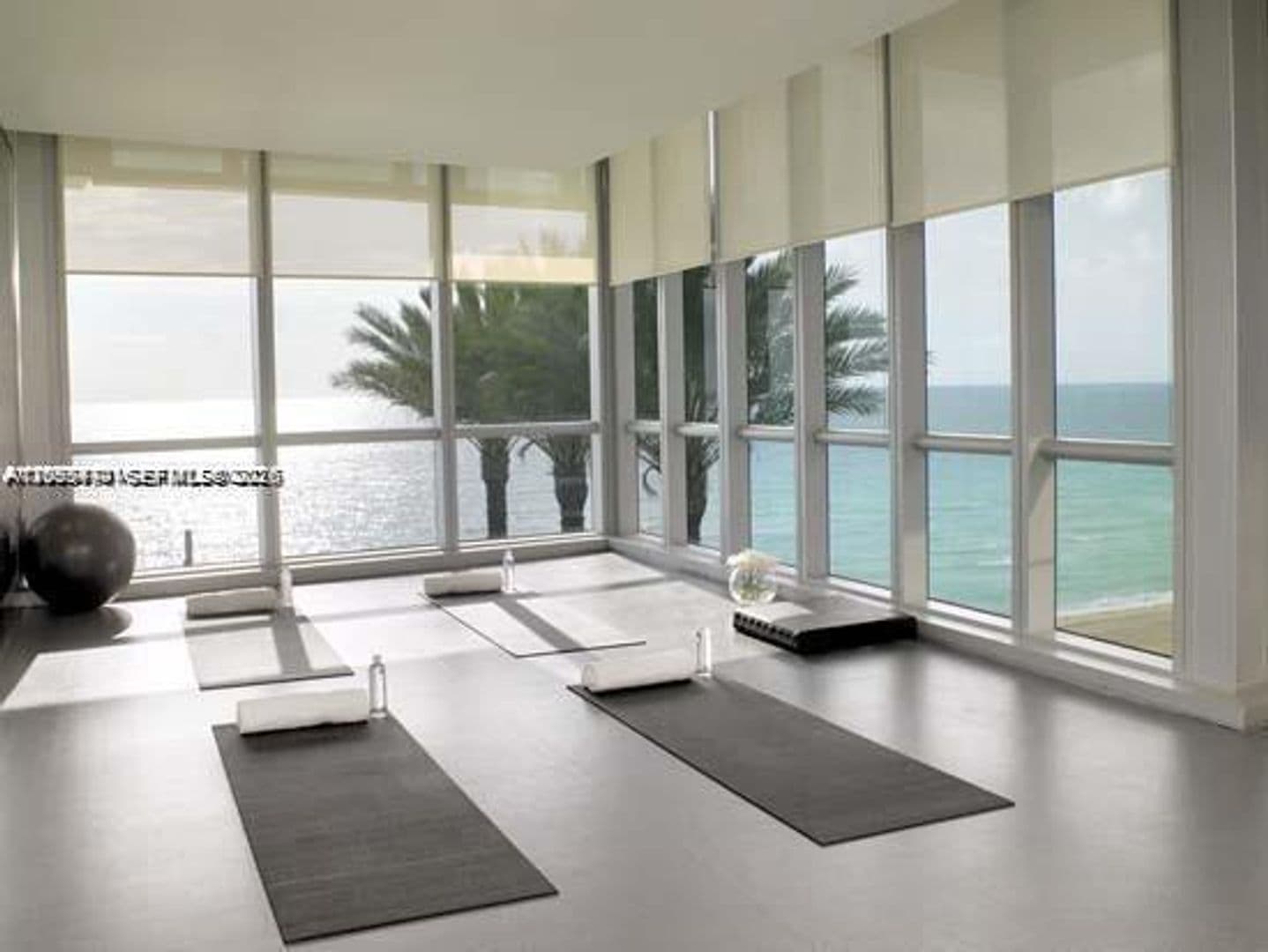 Sunny Isles Beach Condo: 17121 Collins Ave cu-3903