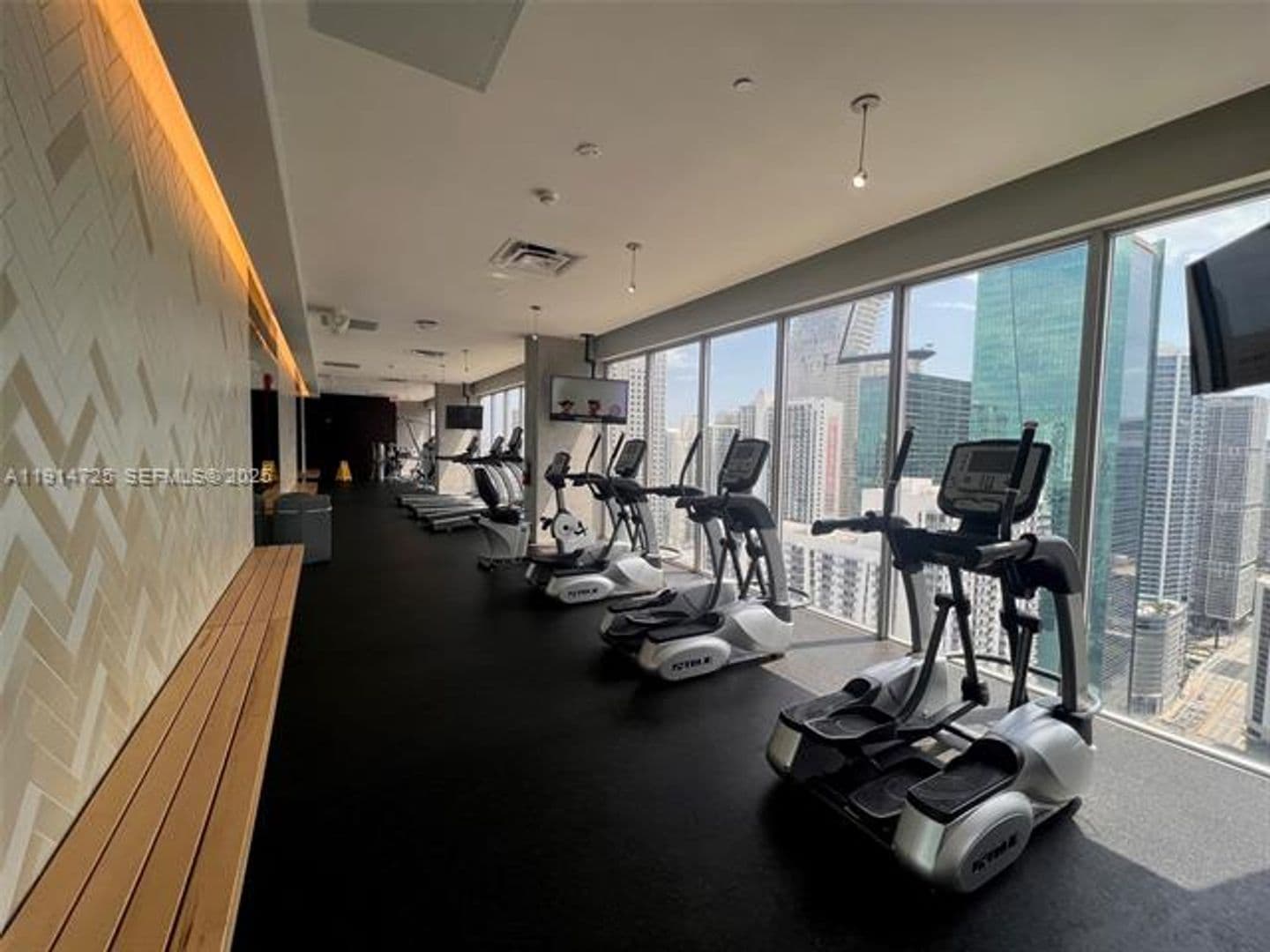 Miami Condo: 151 SE 1st St cu-810