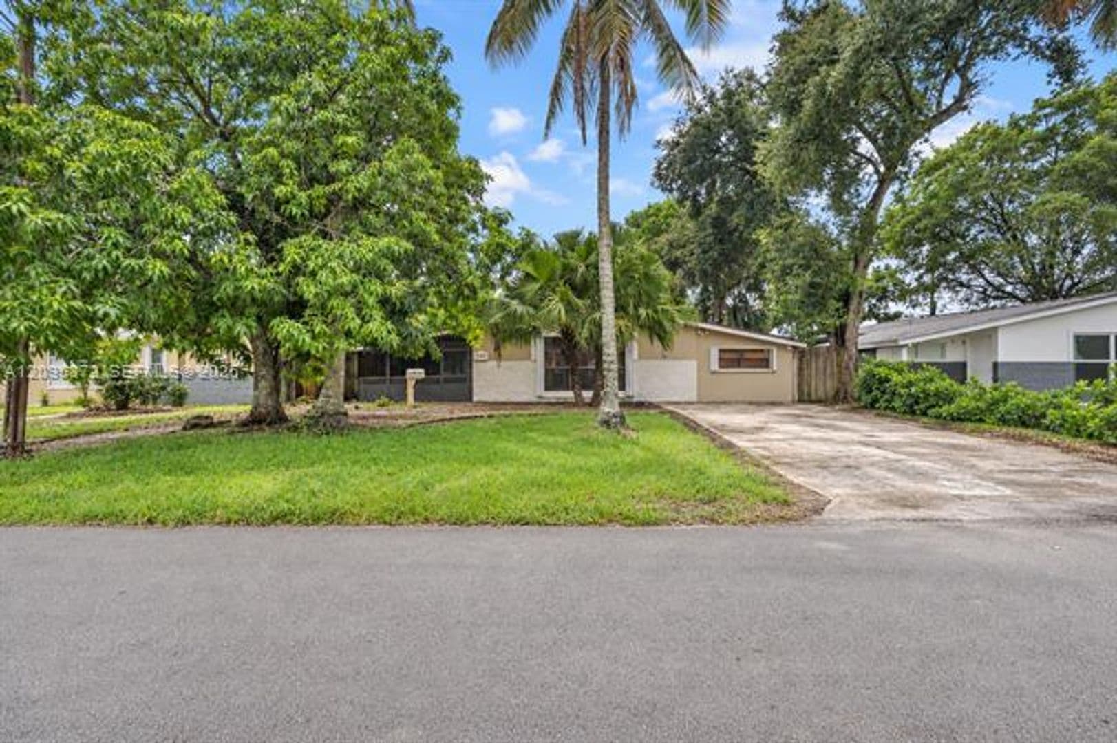 Miramar House: 7580 Ramona St # 7580