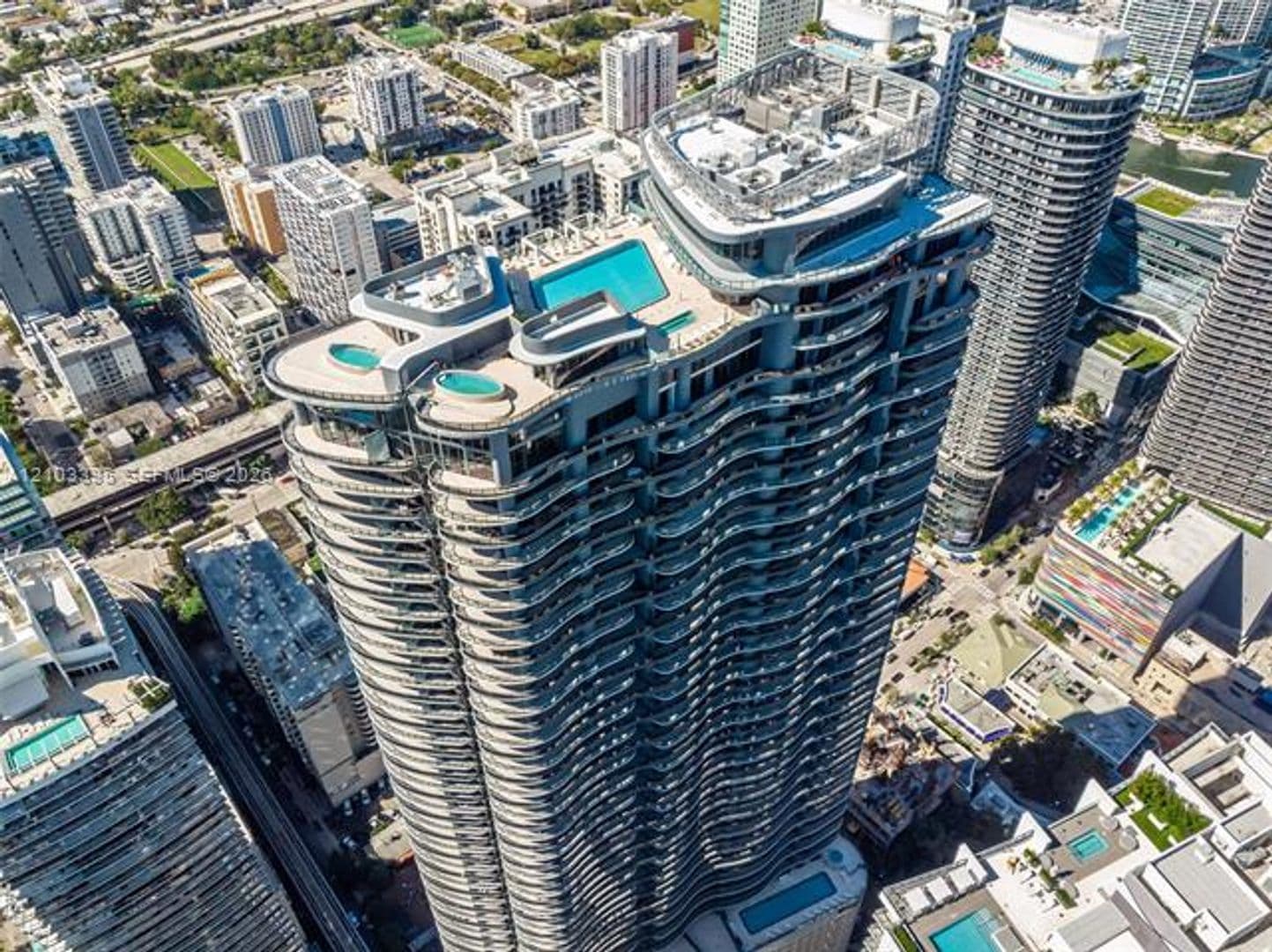 Miami Condo: 1000 Brickell Plz cu-3110