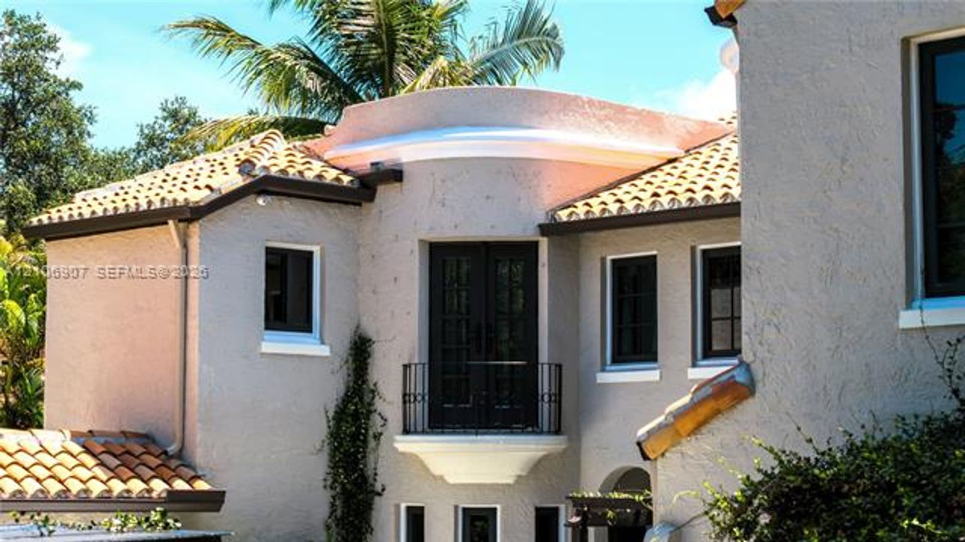 Coral Gables House: 1822 Country Club Prado # 1822