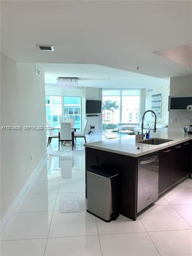 Sunny Isles Beach Condo: 250 Sunny Isles Blvd cu-3-803