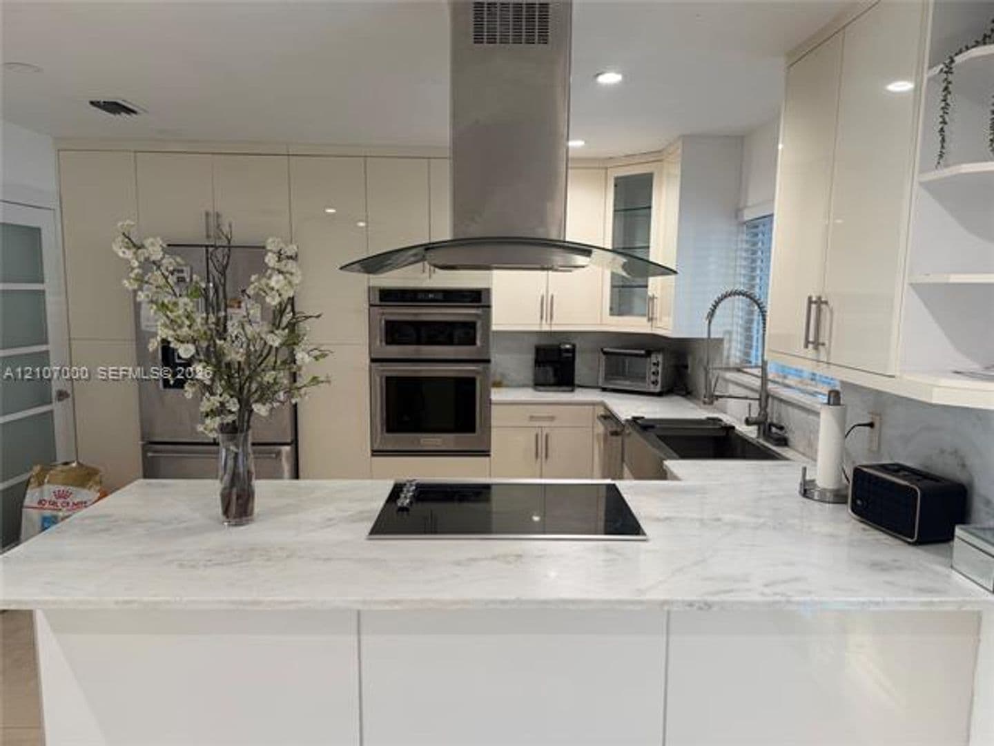 Miami House: 855 NW 17th Pl # 855