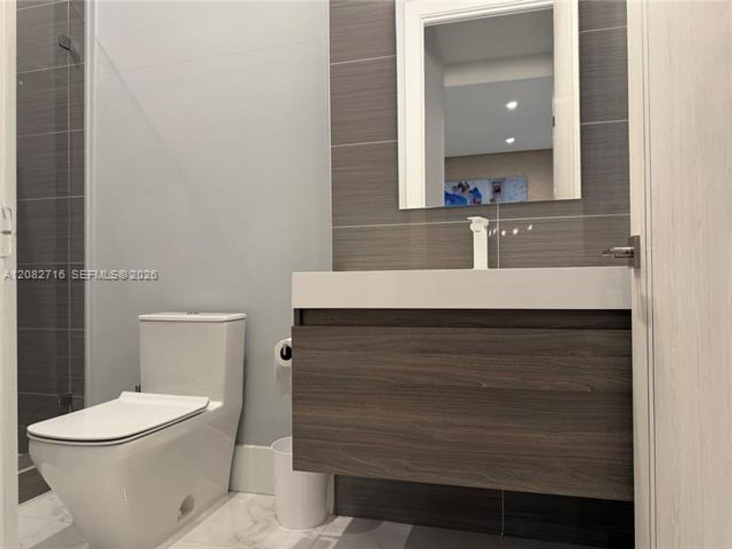 Fort Lauderdale Townhome: 106 NE 16th Ter th 106