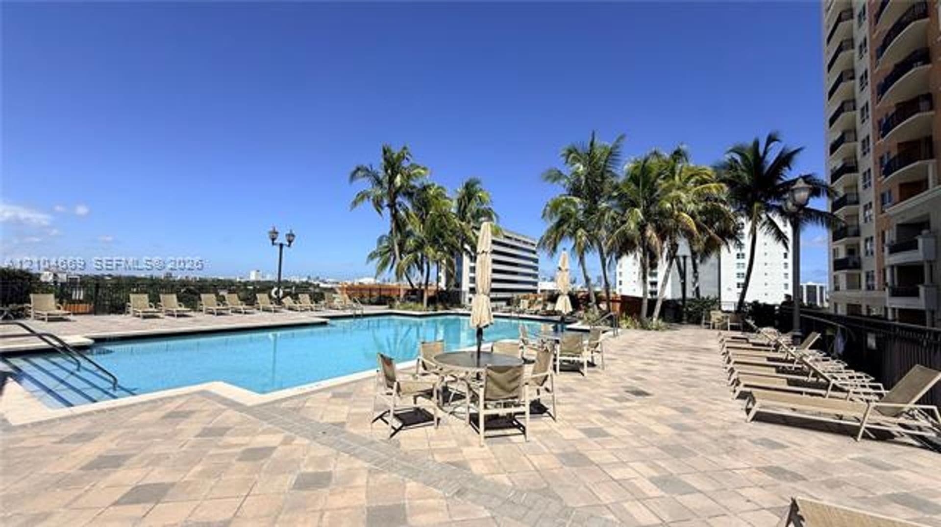 Miami Townhome: 3232 SW 22nd Ter cu-113