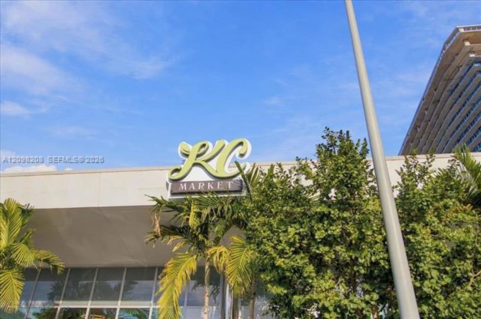 Hallandale Beach Condo: 1170 E Hallandale cu-2109