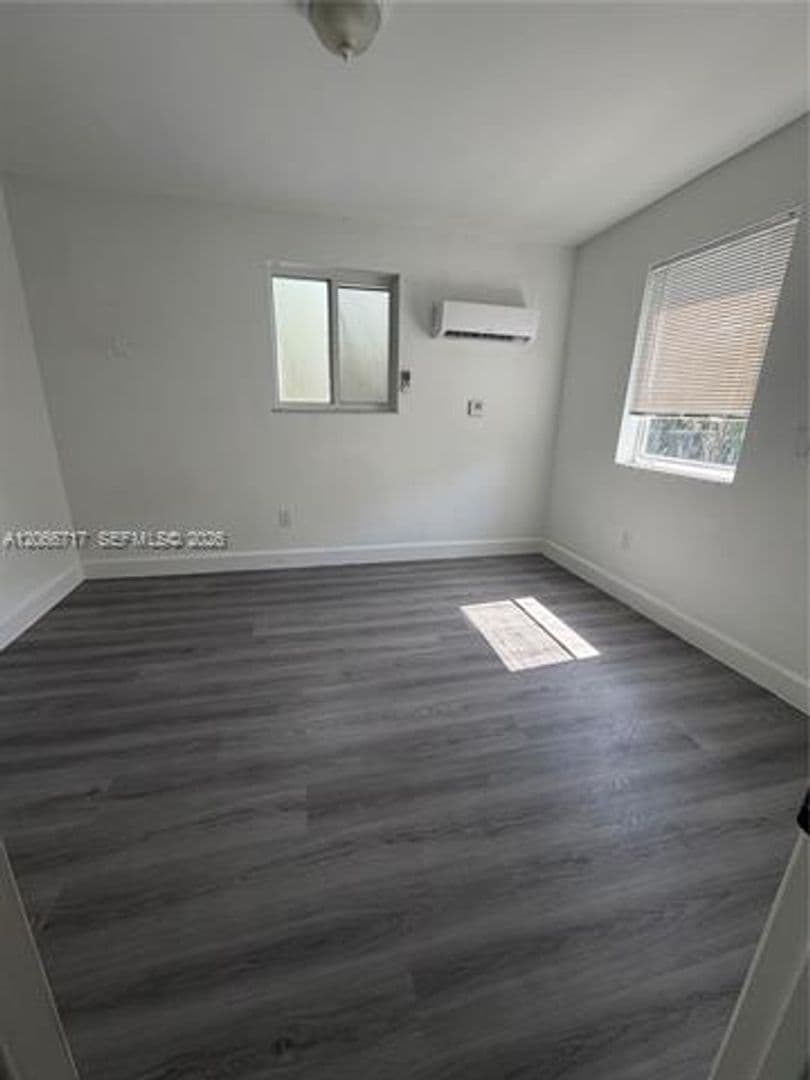Miami House: 328 SW 15th Ave # 328