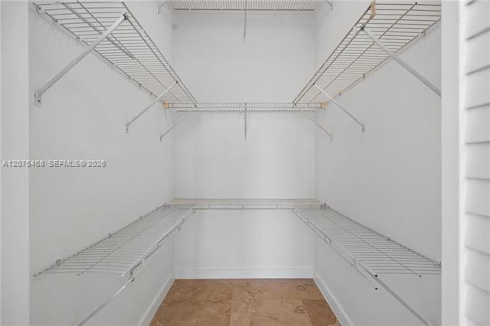 Miami Condo: 31 SE 5th St cu-4212