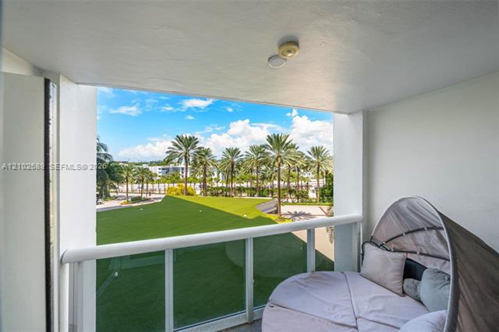 Bal Harbour Condo: 10275 Collins Ave cu-327