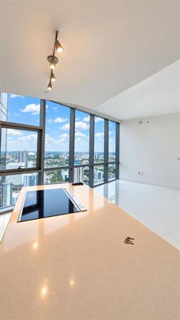 Miami Condo: 851 NE 1st Ave cu-3502