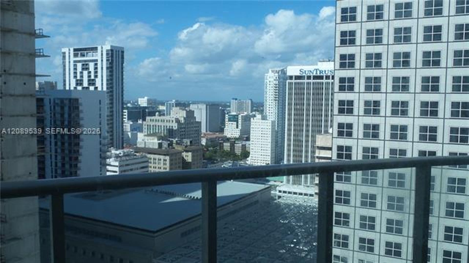 Miami Condo: 300 S Biscayne Blvd cu-2705