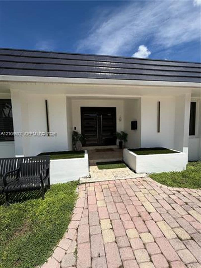 Miami House: 2215 NE 204th St # 2215
