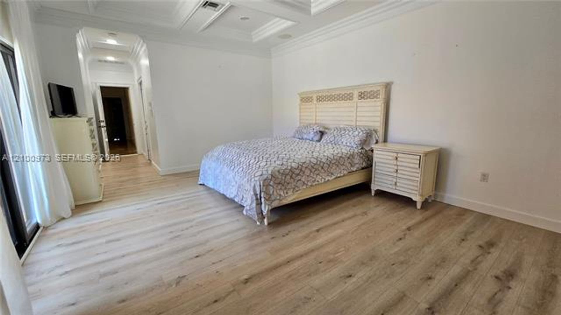 Hollywood House: 741 Tyler St # 741