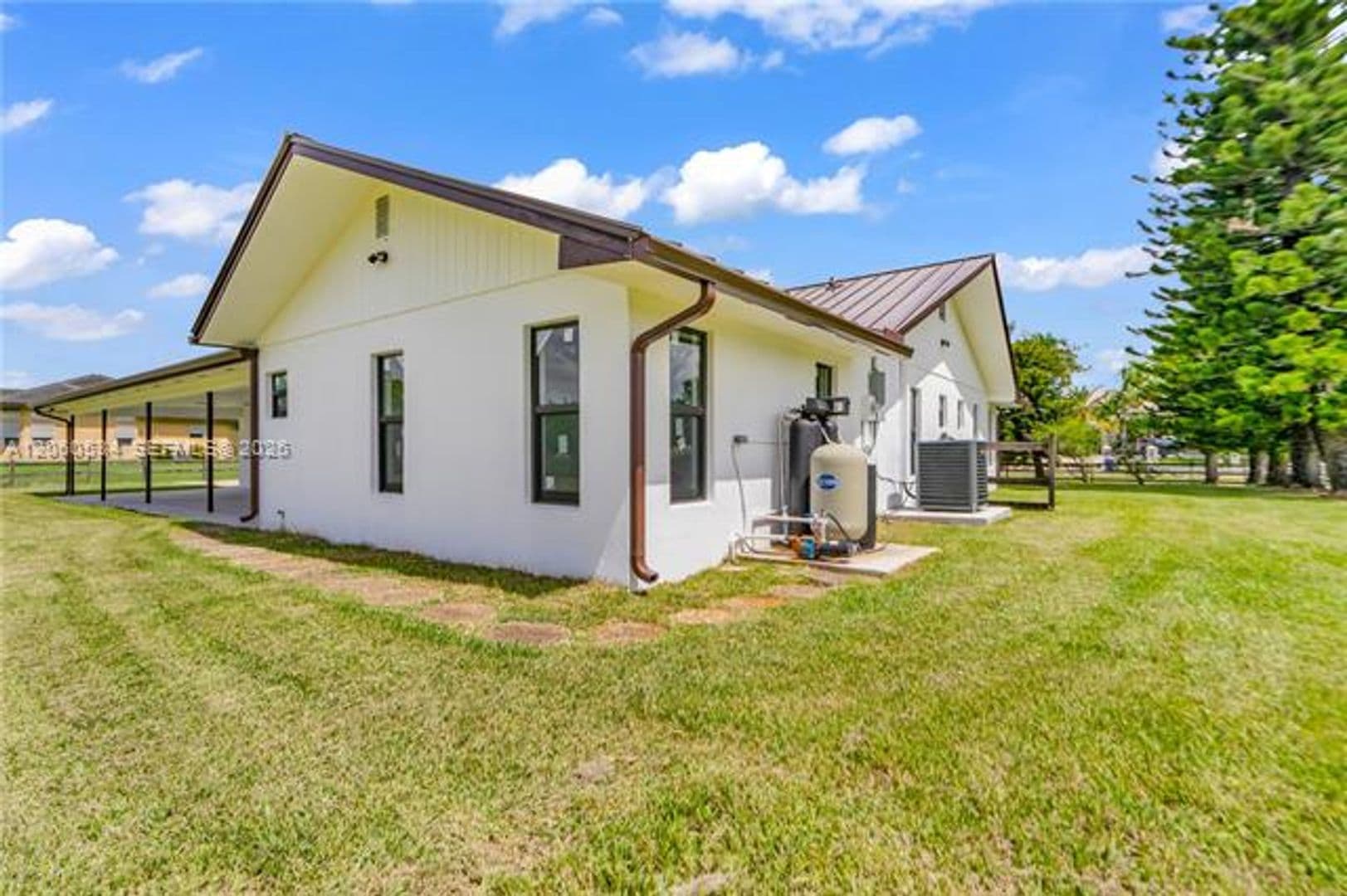 Southwest Ranches House: 17680 SW 54th St # 17680
