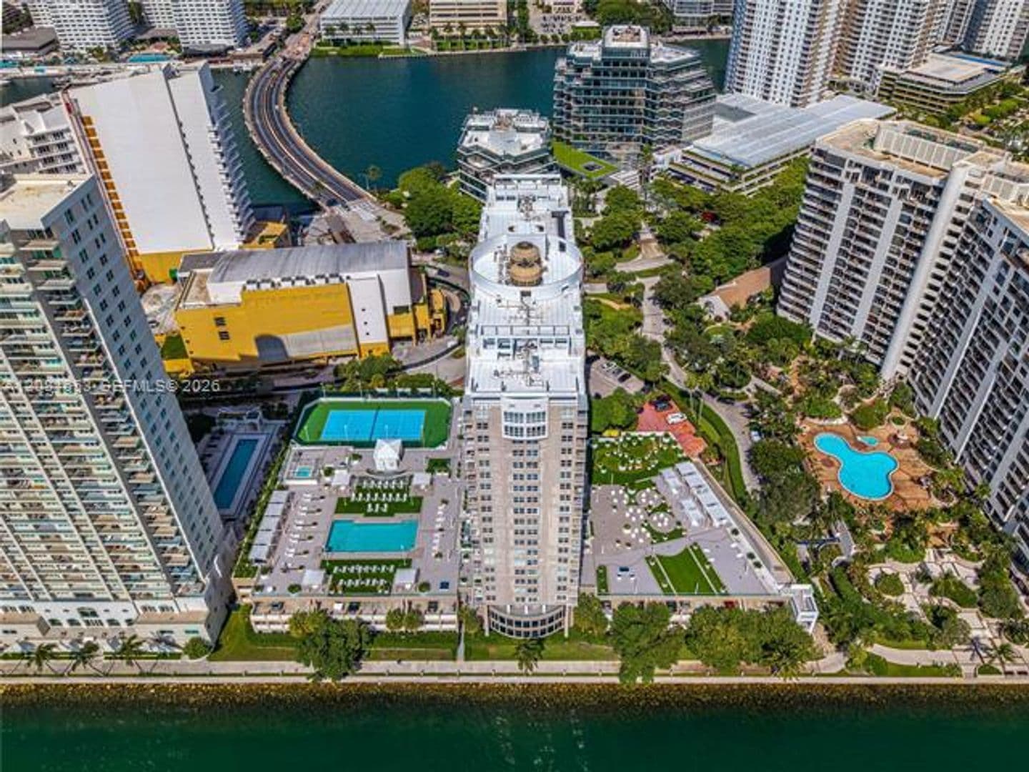 Miami Condo: 770 Claughton Island Dr cu-1603