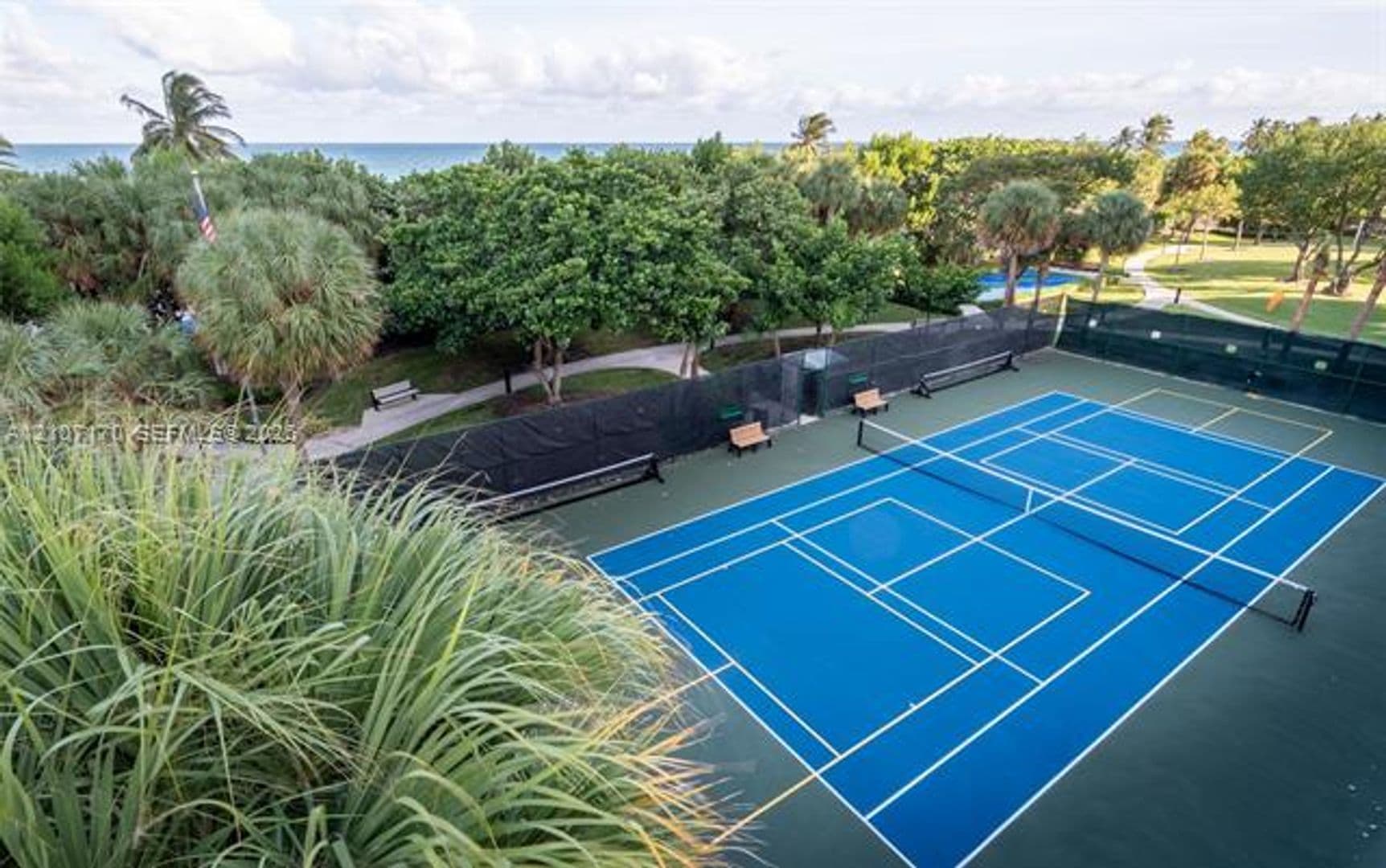 Hollywood Condo: 1201 S Ocean Dr cu-908S