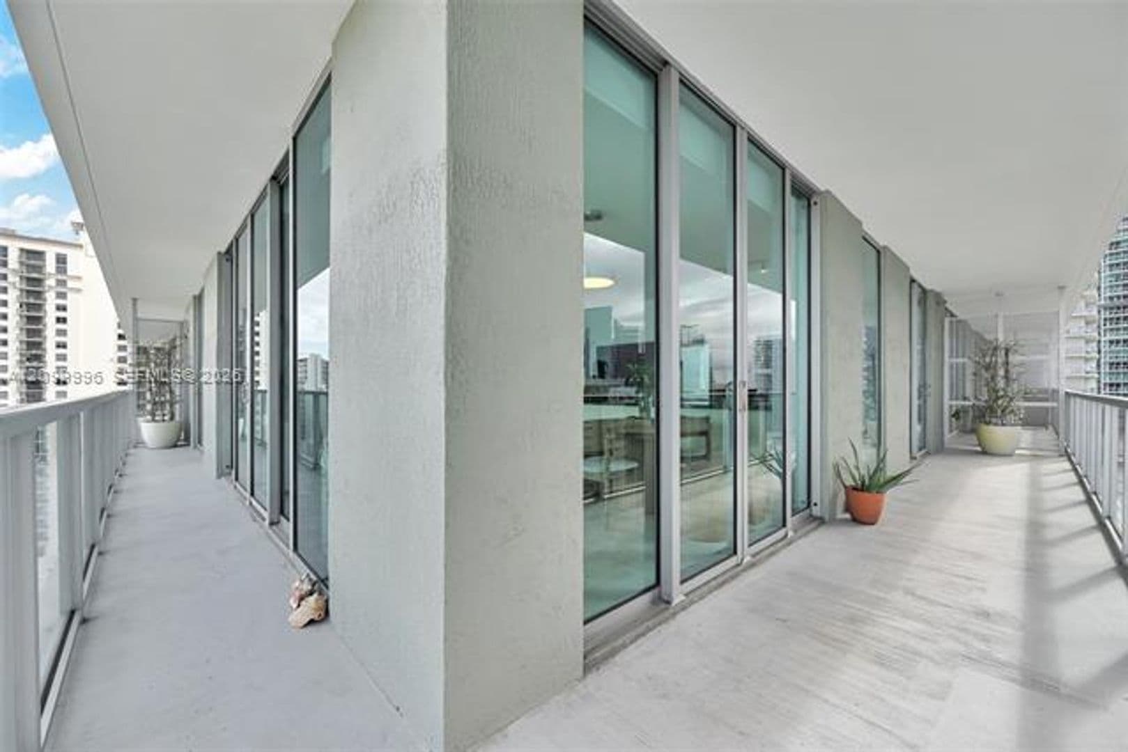 Miami Condo: 1111 SW 1st Ave cu-2714-N