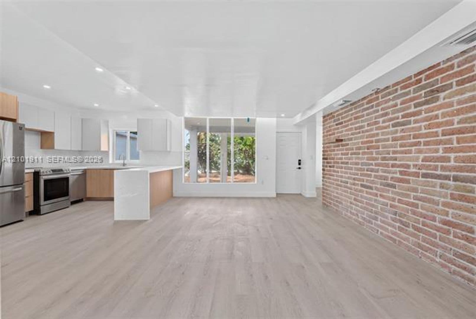 Miami House: 334 NW 110th St # 334
