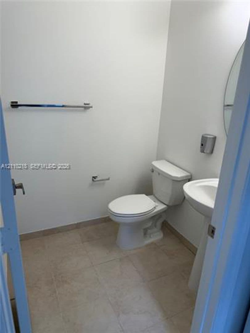 Miami House: 21000 NE 2nd Ct # 21000