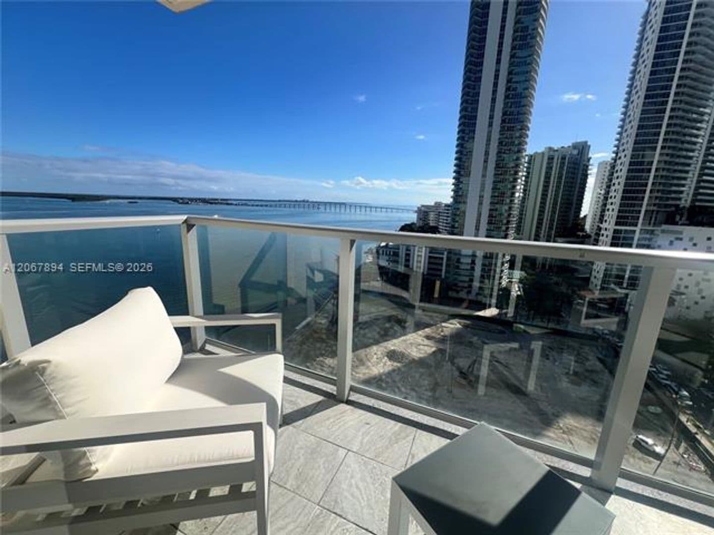 Miami Condo: 1155 Brickell Bay Dr cu-1607