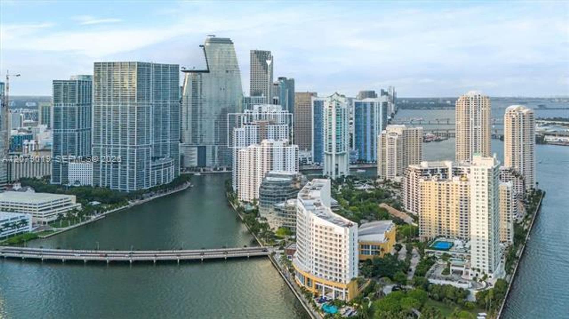 Miami Condo: 801 Brickell Key Blvd cu-1204