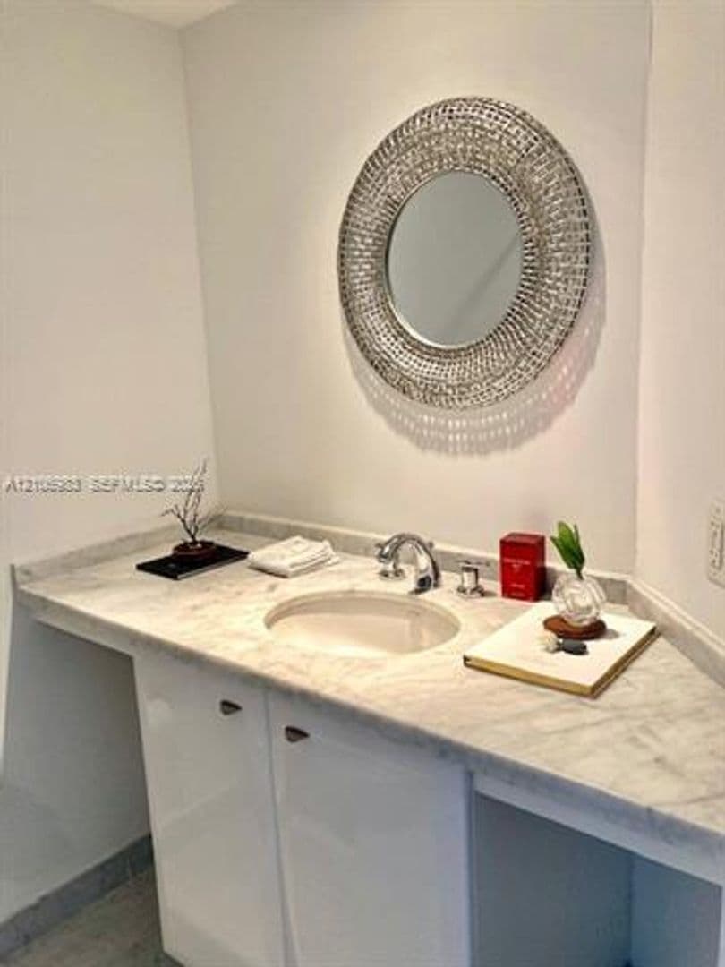 Surfside Condo: 9401 Collins Ave cu-306