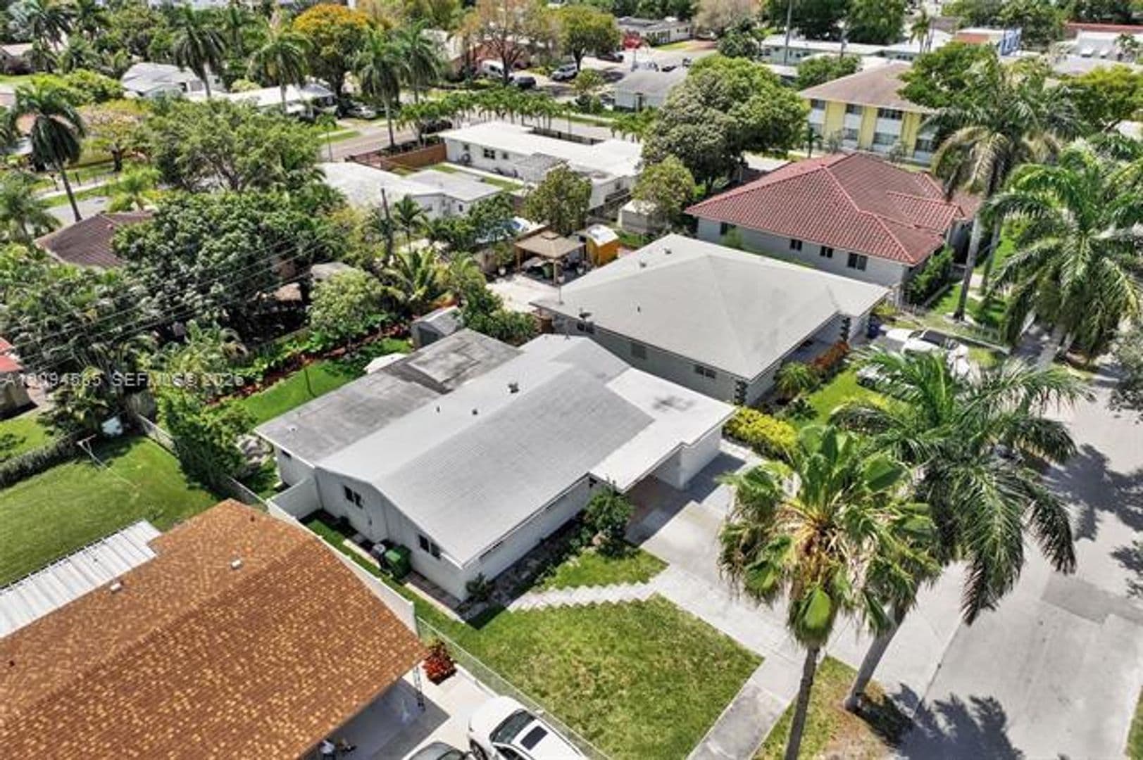 Hallandale Beach House: 814 NE 4th St # 0