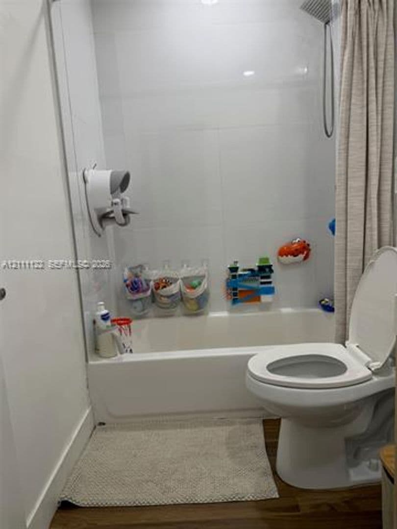 Hollywood Townhome: 5020 Sheridan St th 2