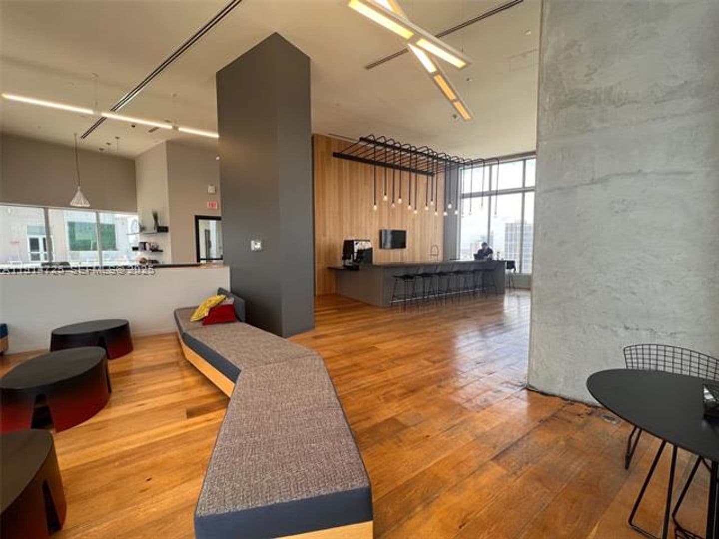 Miami Condo: 151 SE 1st St cu-810