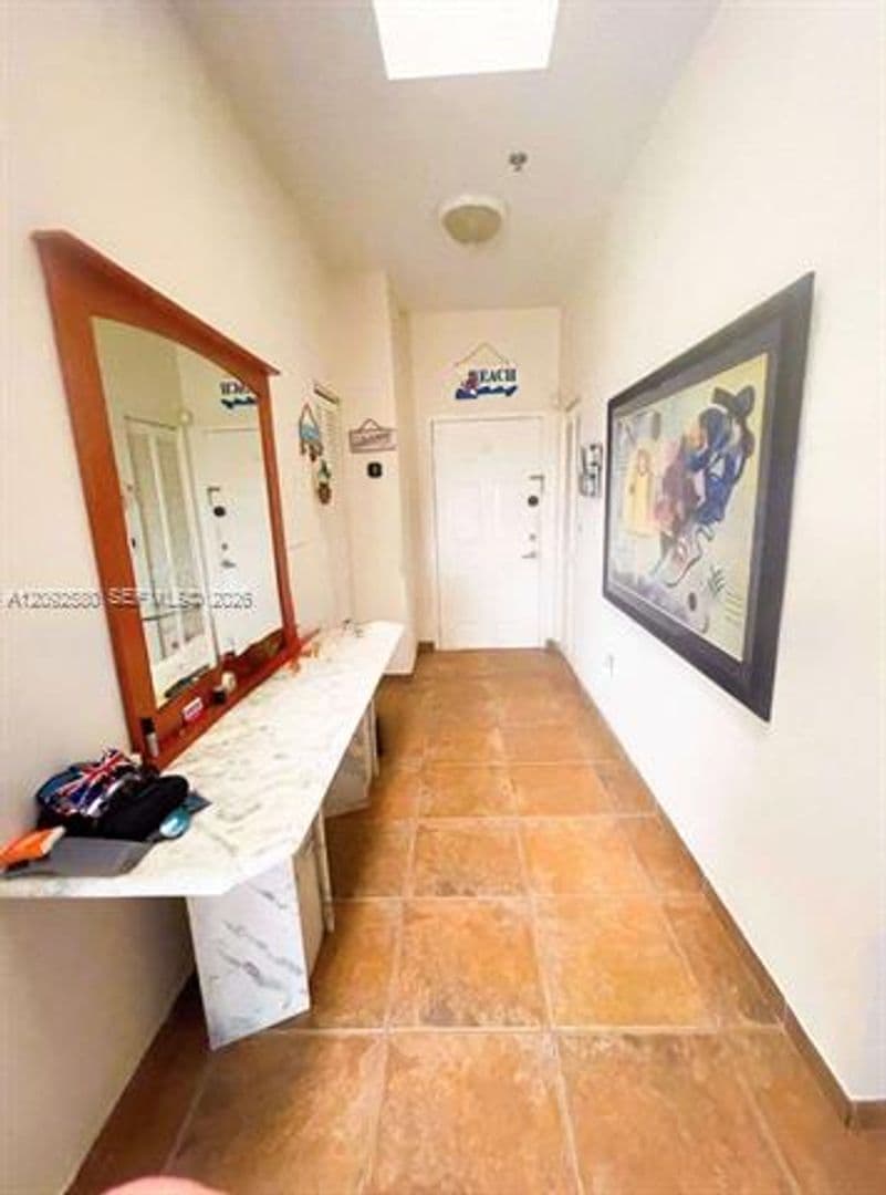 Surfside House: 9008 Collins Ave cu-402