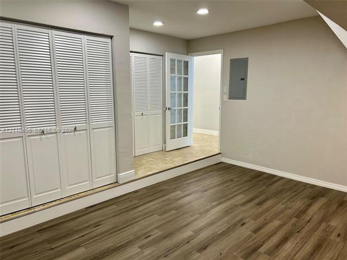 Davie House: 14200 Oak Ridge Dr # 14200