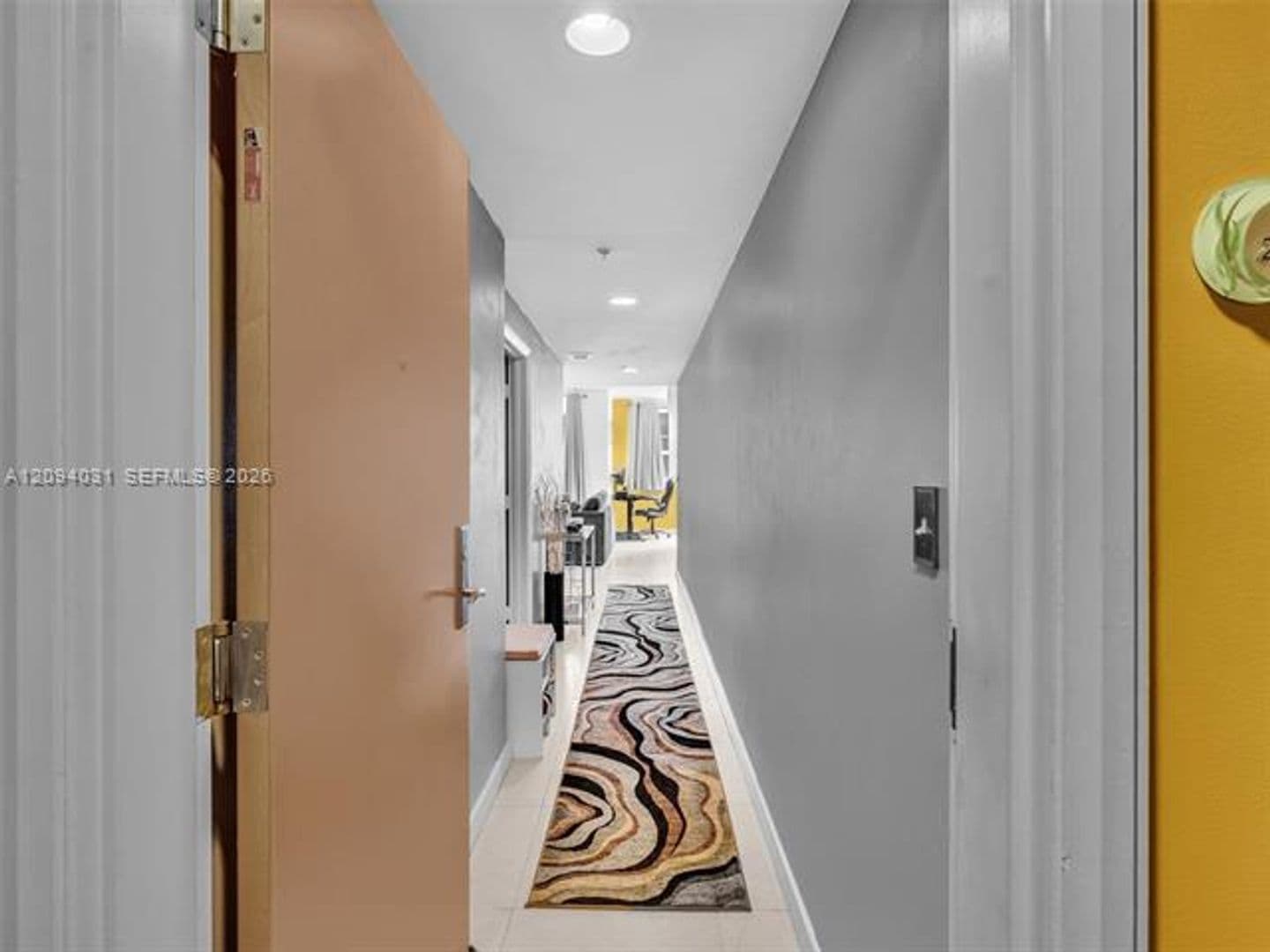 Miami Condo: 253 NE 2nd St cu-2208