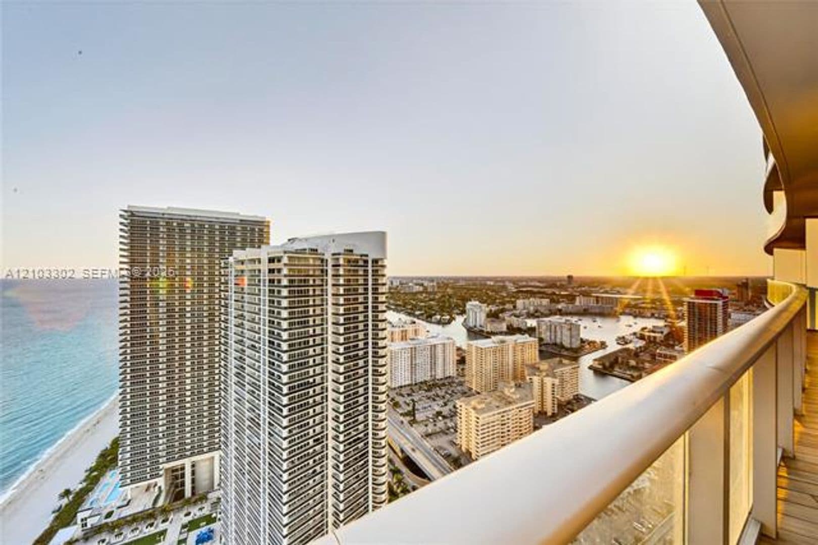 Hollywood Condo: 4111 S Ocean Dr cu-3703