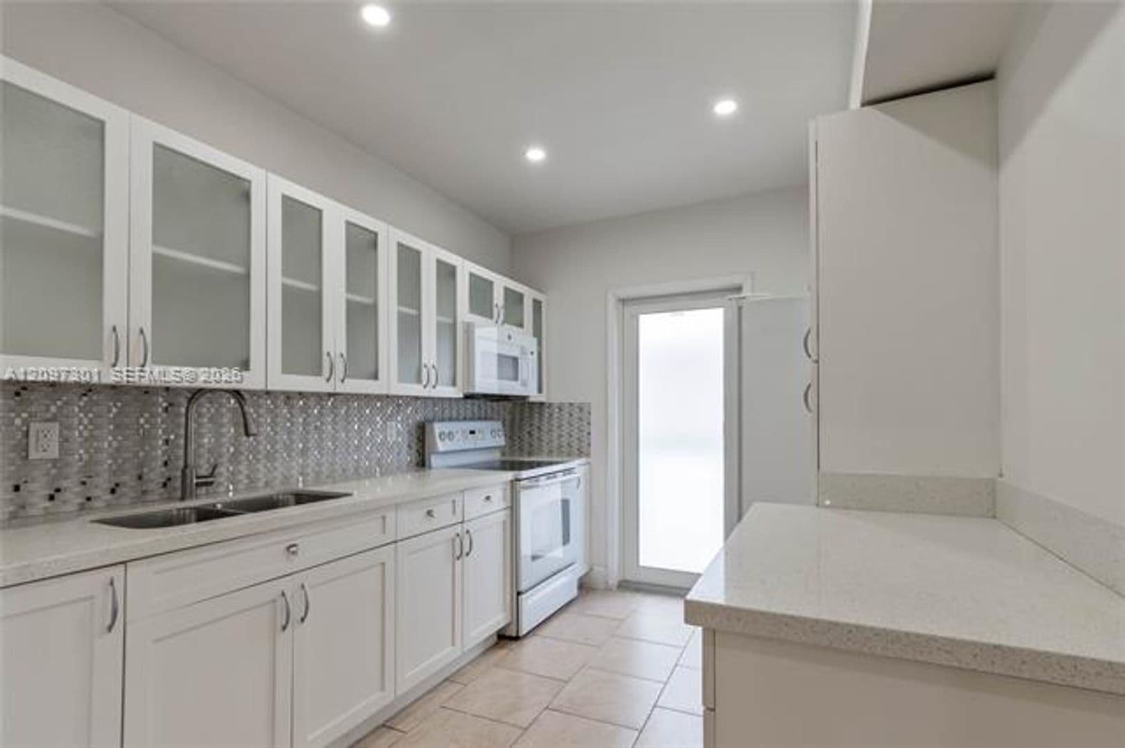 Miami House: 3916 SW 58th Ave # 3916