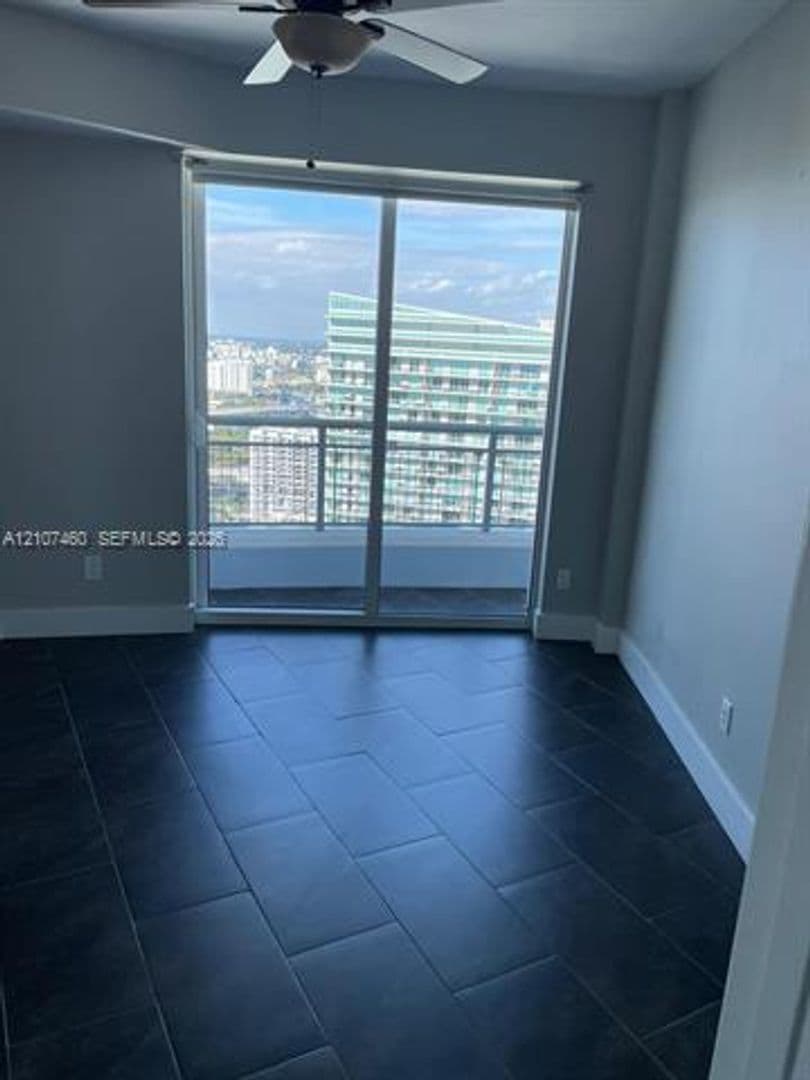 Miami Condo: 60 SW 13th St cu-3426