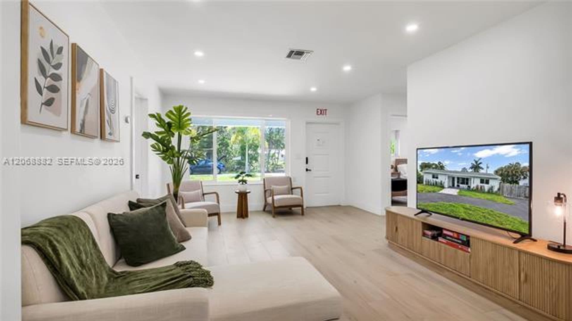 Hollywood House: 1116 N 31st Ave # 1116