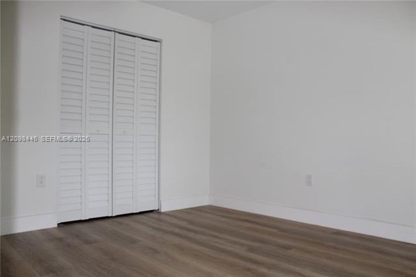 Davie House: 681 Pine Ridge Ter # 0