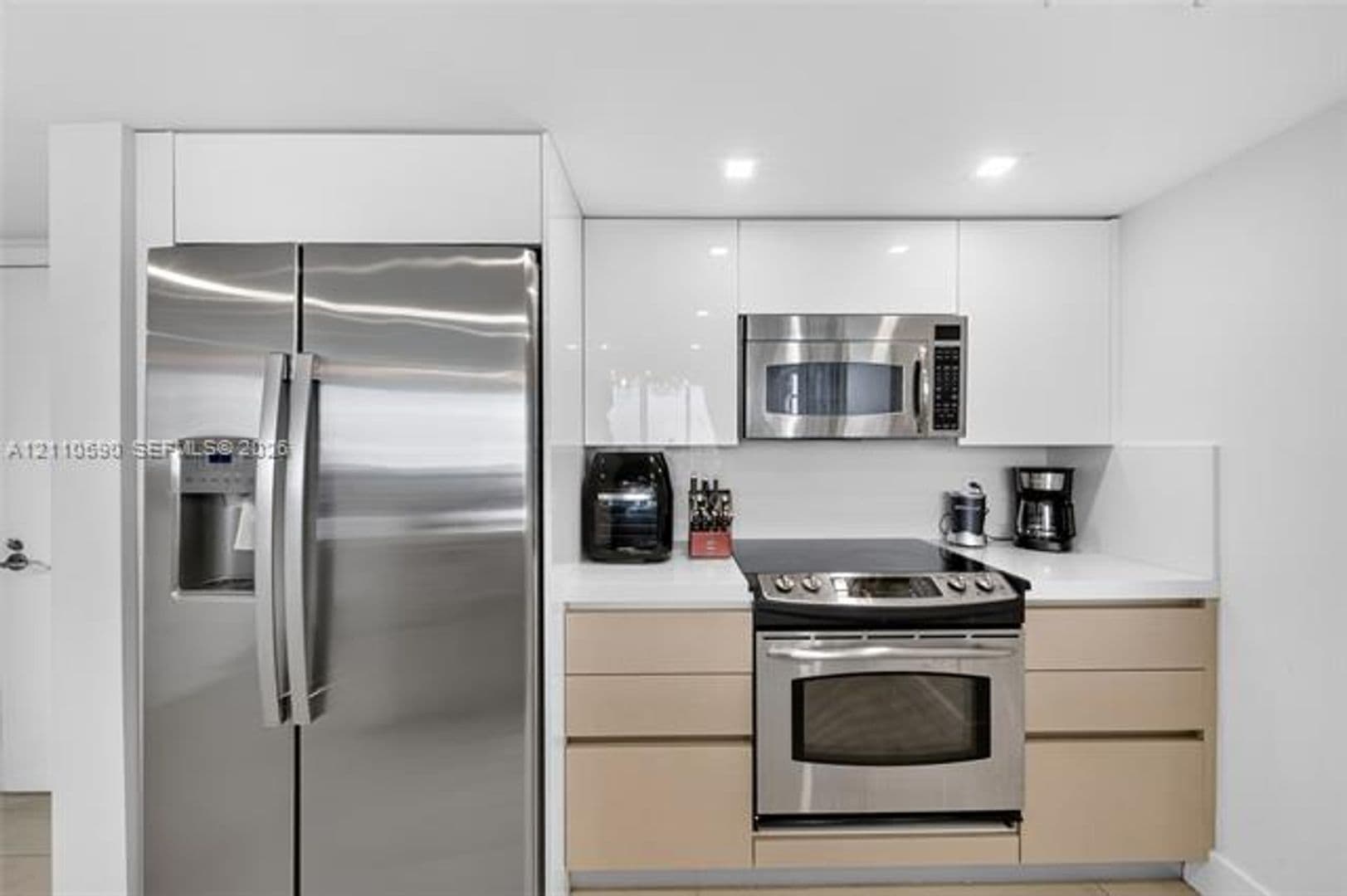 Miami Condo: 1800 N Bayshore Dr cu-809
