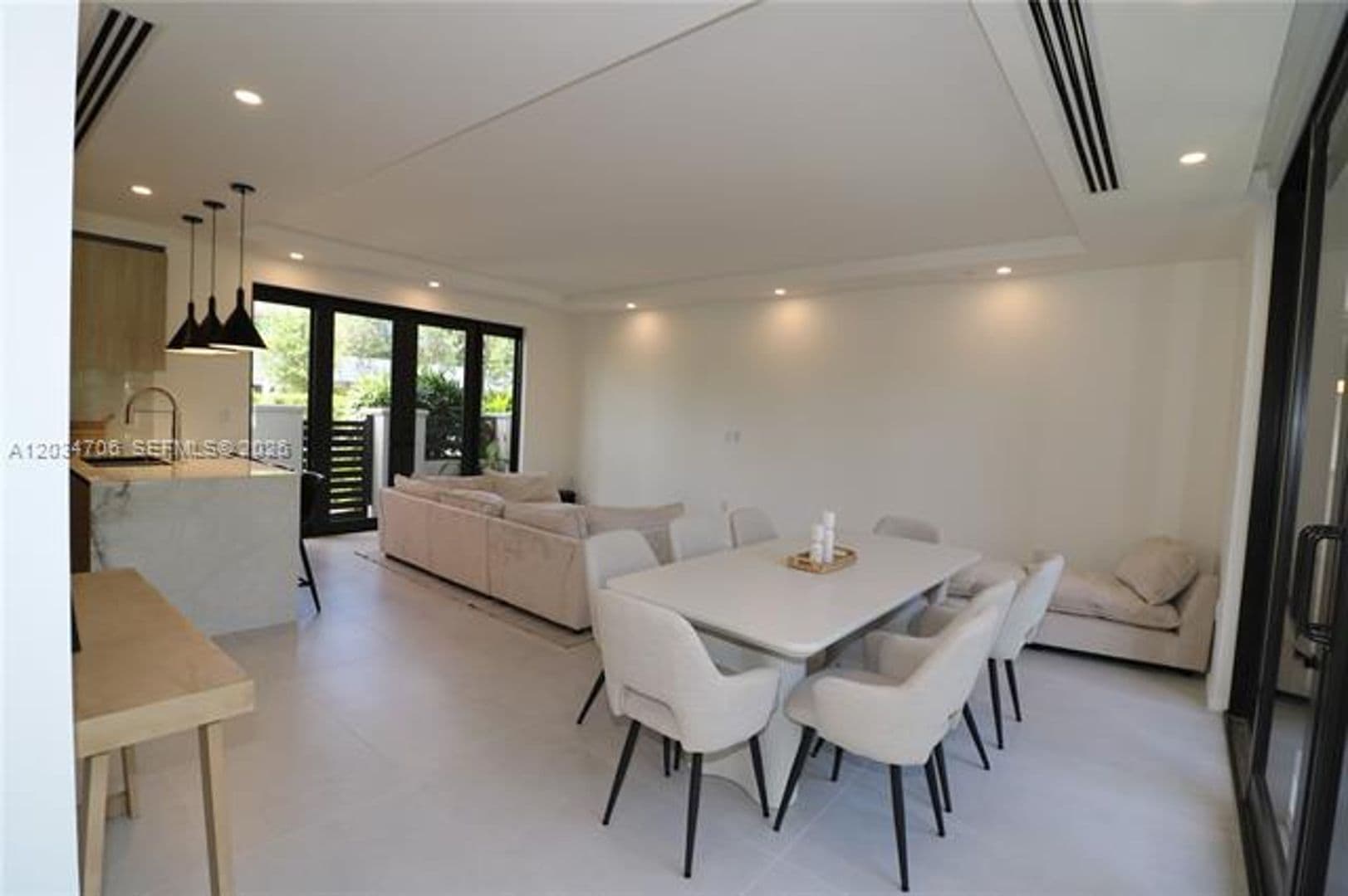Pinecrest Townhome: 7504 SW 100th St th 7504