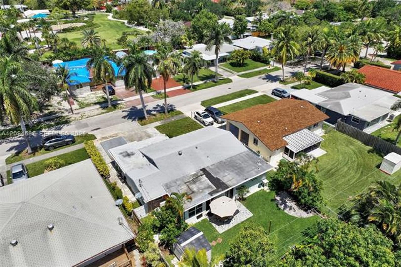 Hallandale Beach House: 814 NE 4th St # 0