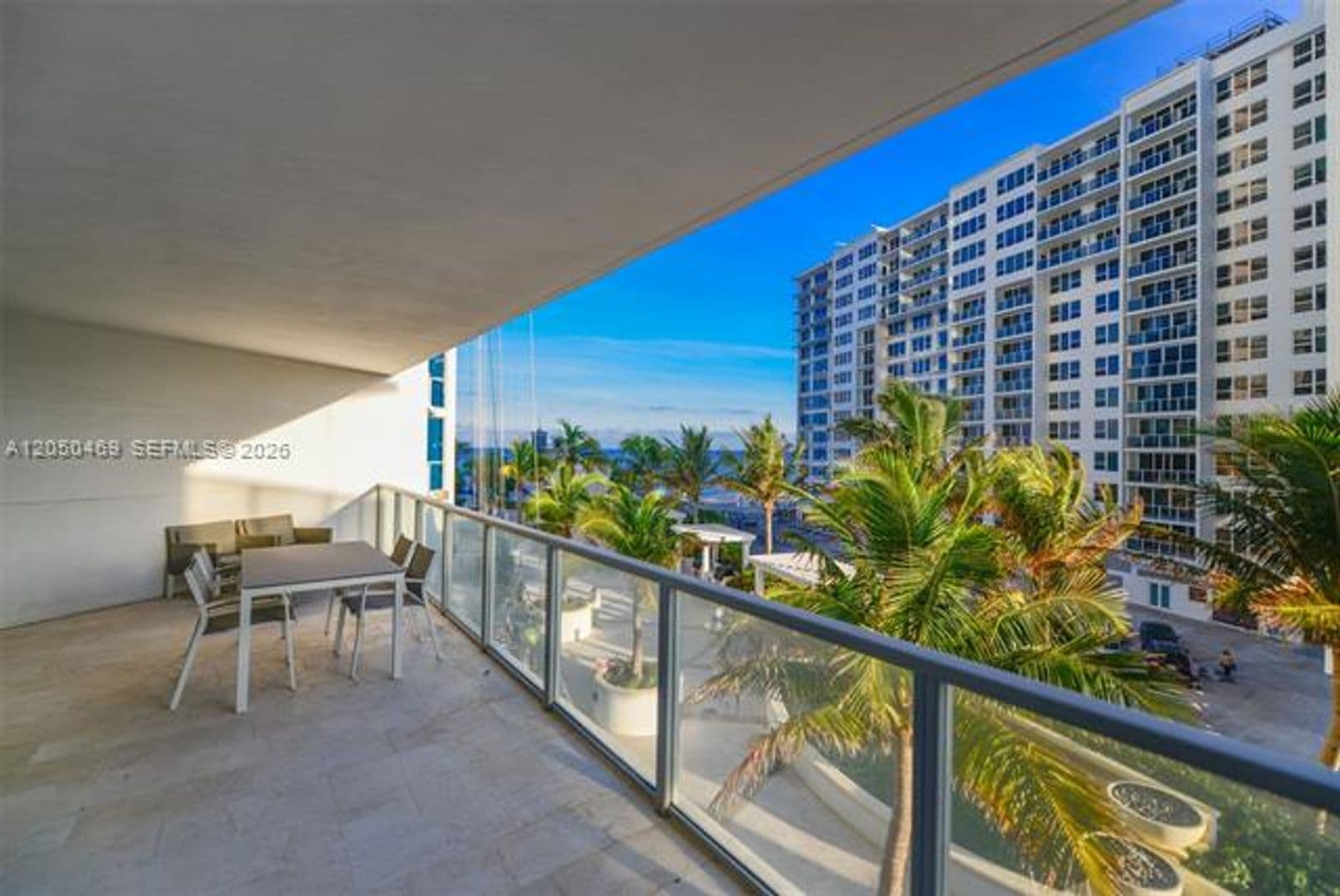 Hollywood Condo: 3101 S Ocean Dr cu-404