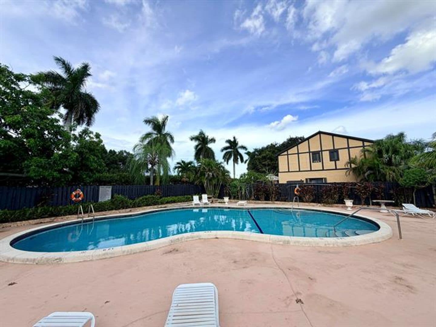 Sunrise House: 9346 NW 49th Pl th 9346