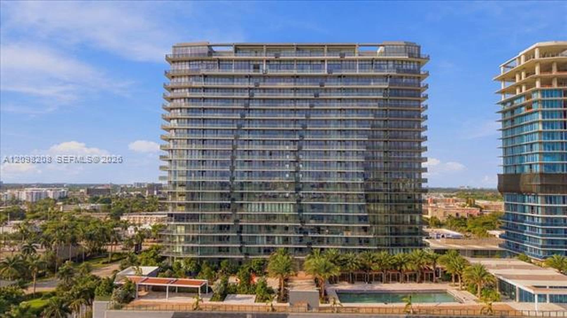 Hallandale Beach Condo: 1170 E Hallandale cu-2109