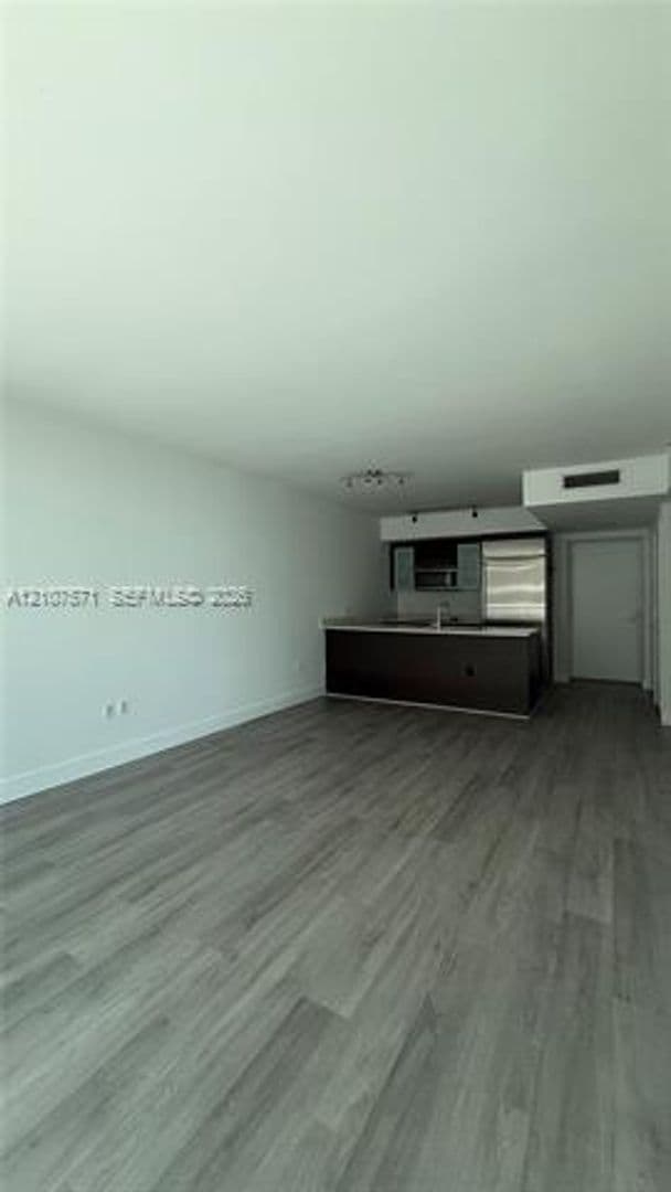Miami Condo: 500 Brickell Ave cu-2808