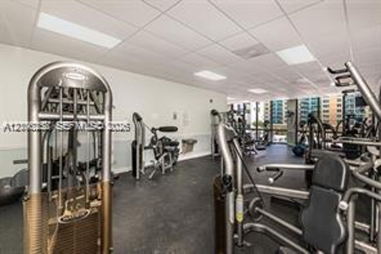 Hollywood Condo: 2201 S Ocean Dr cu-1507