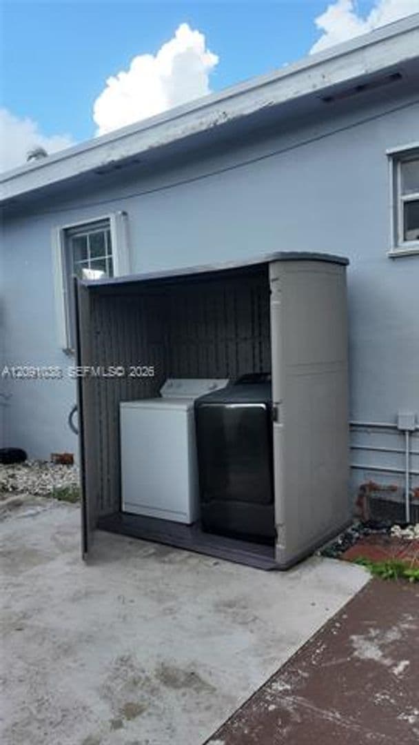Sweetwater House: 11128 SW 2nd St # 0