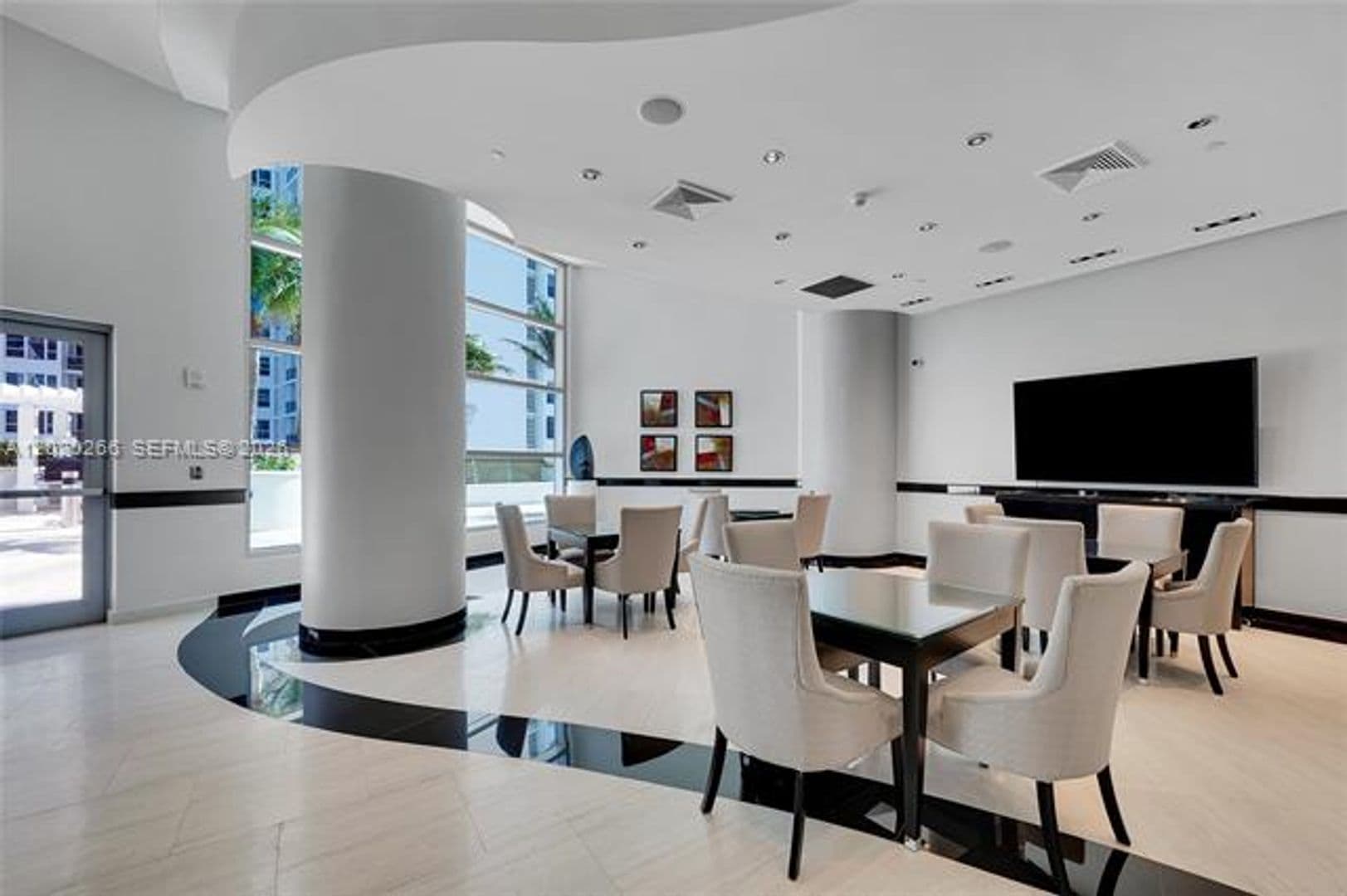 Hollywood Condo: 3101 S Ocean Dr cu-701