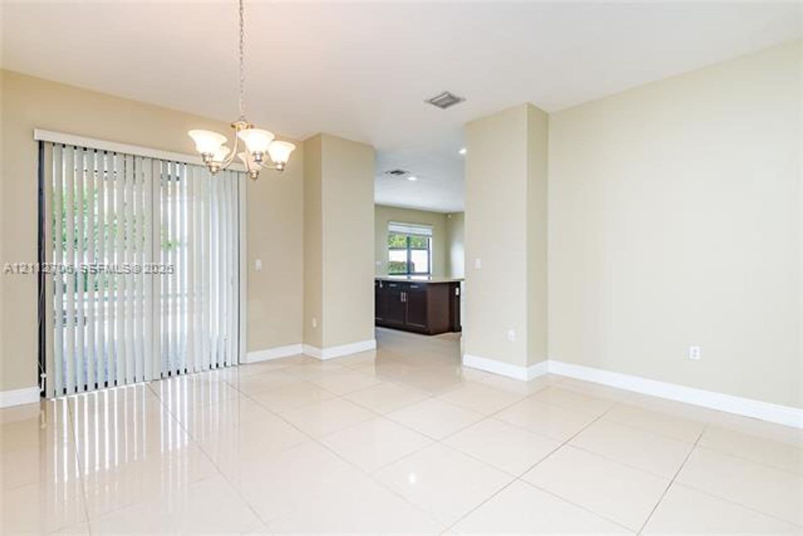 Miami House: 804 NE 191st St # 804
