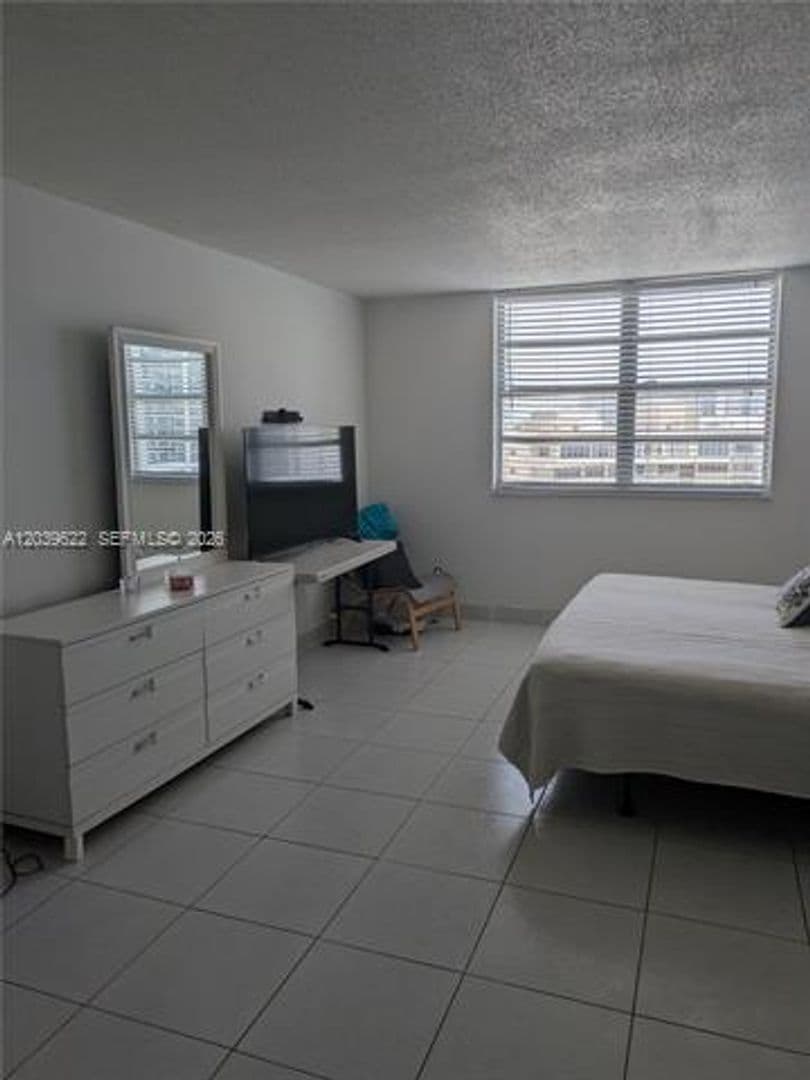 Hallandale Beach Condo: 1849 S Ocean Dr cu-1407