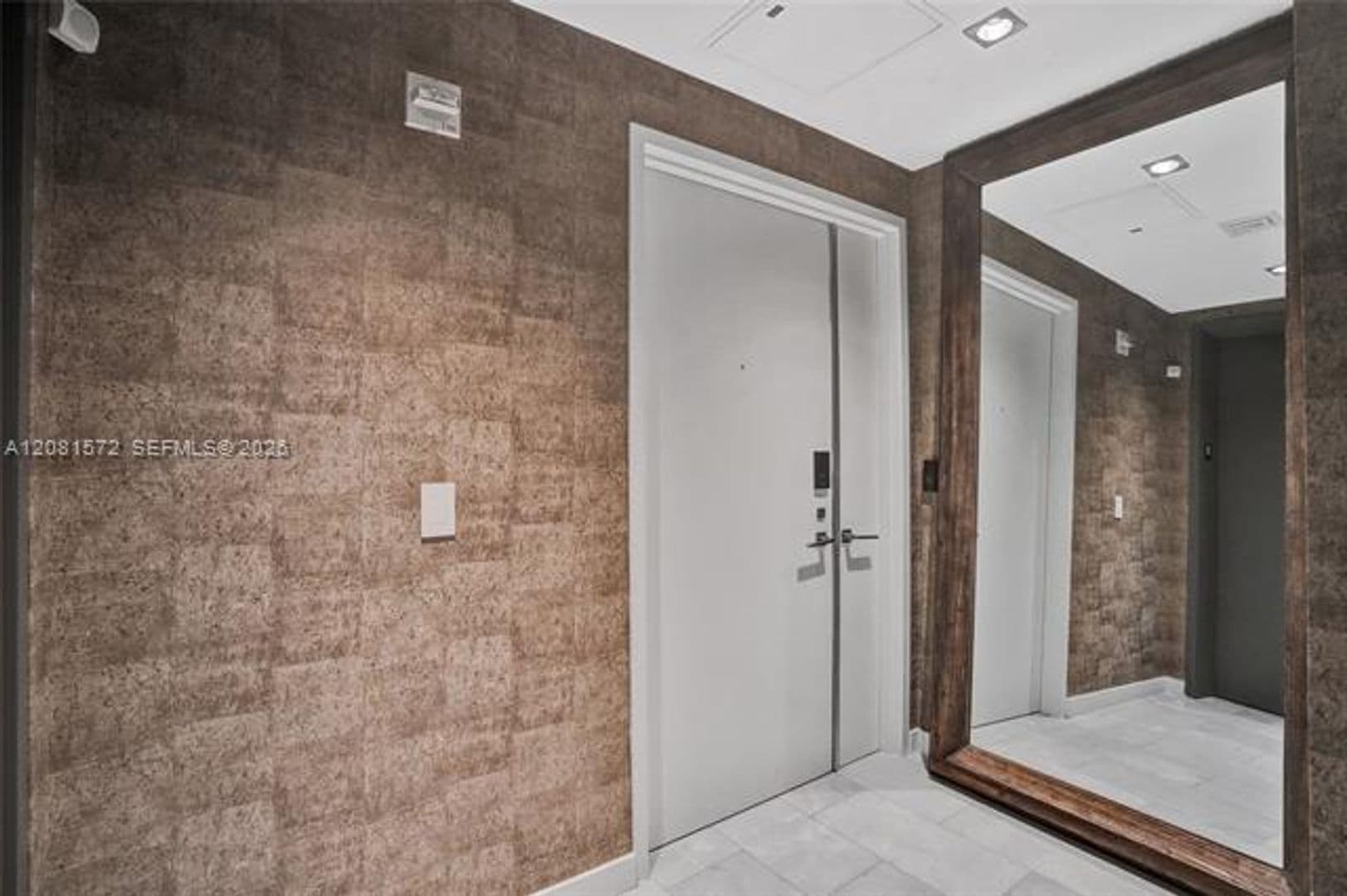 Miami Condo: 650 NE 32nd St cu-3901
